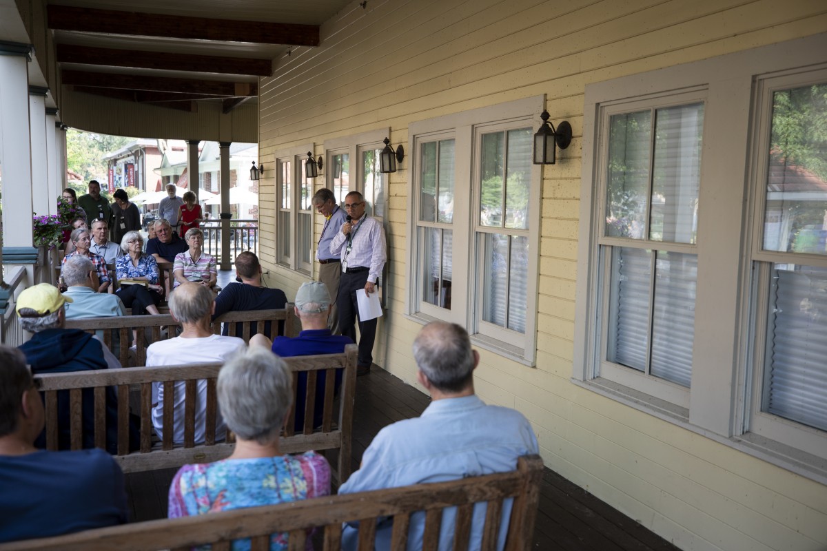 0814_WednesdayPorchDiscussion_Follansbee_Baggiano_BCH_2