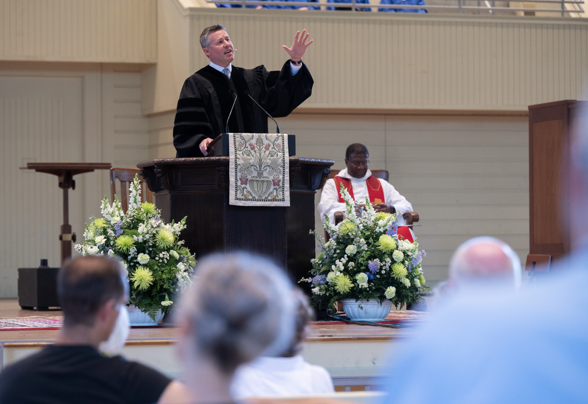 The Rev. Richard Kannwischer opens his sermon series Sunday in the Amphitheater.