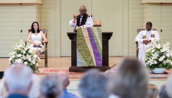 080424_MichaelCurry_Worship_DM_09