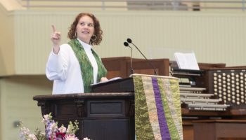 081124_RevLauraEverett_SS_04