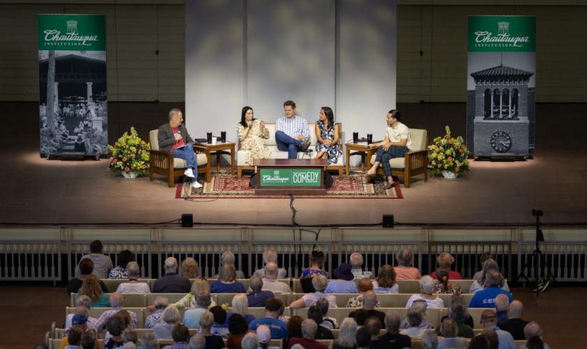 070125_DailyShow_GK_06