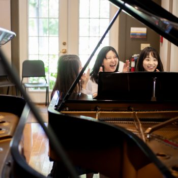 071225_PianoSpotlight_VS_01