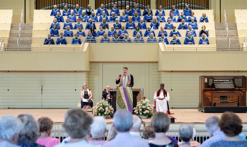 072725_PeterBerg_Worship_DM_06