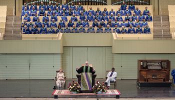 081025_MorningWorshipRevJPeterHolmes_JC_06