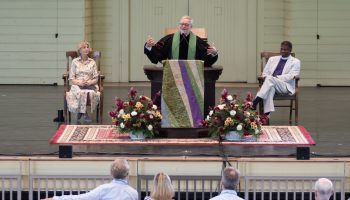 081025_MorningWorshipRevJPeterHolmes_JC_07