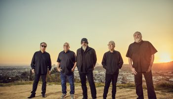 081525 Los Lobos 02