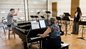 080126_anne_owen_rehearsal_SH1214