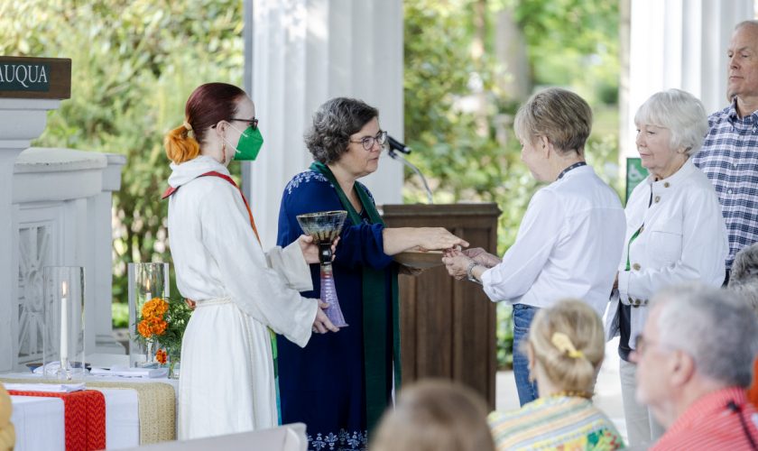 081426_communion_SH333