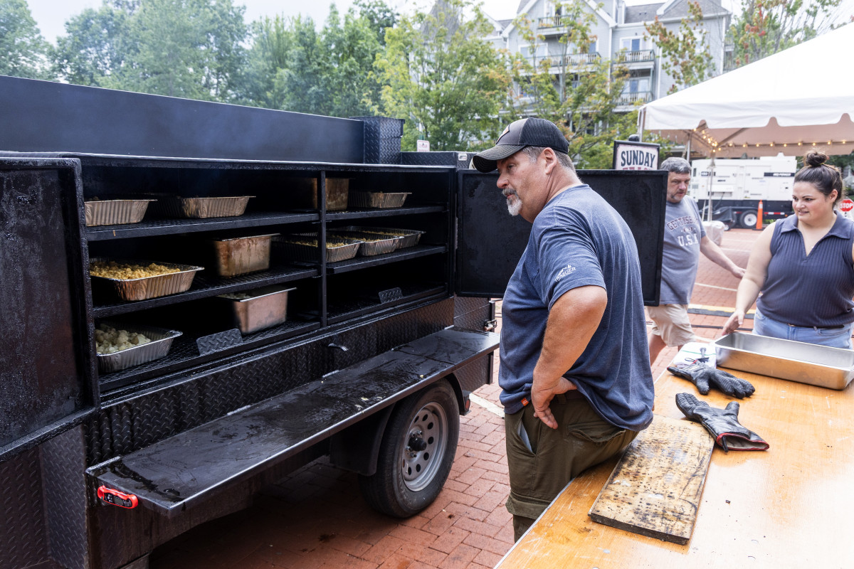 081626_meat_smoker_SH051